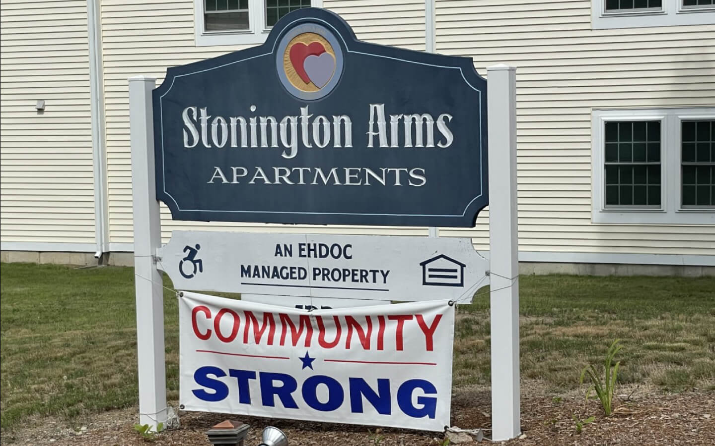 Stonington Arms